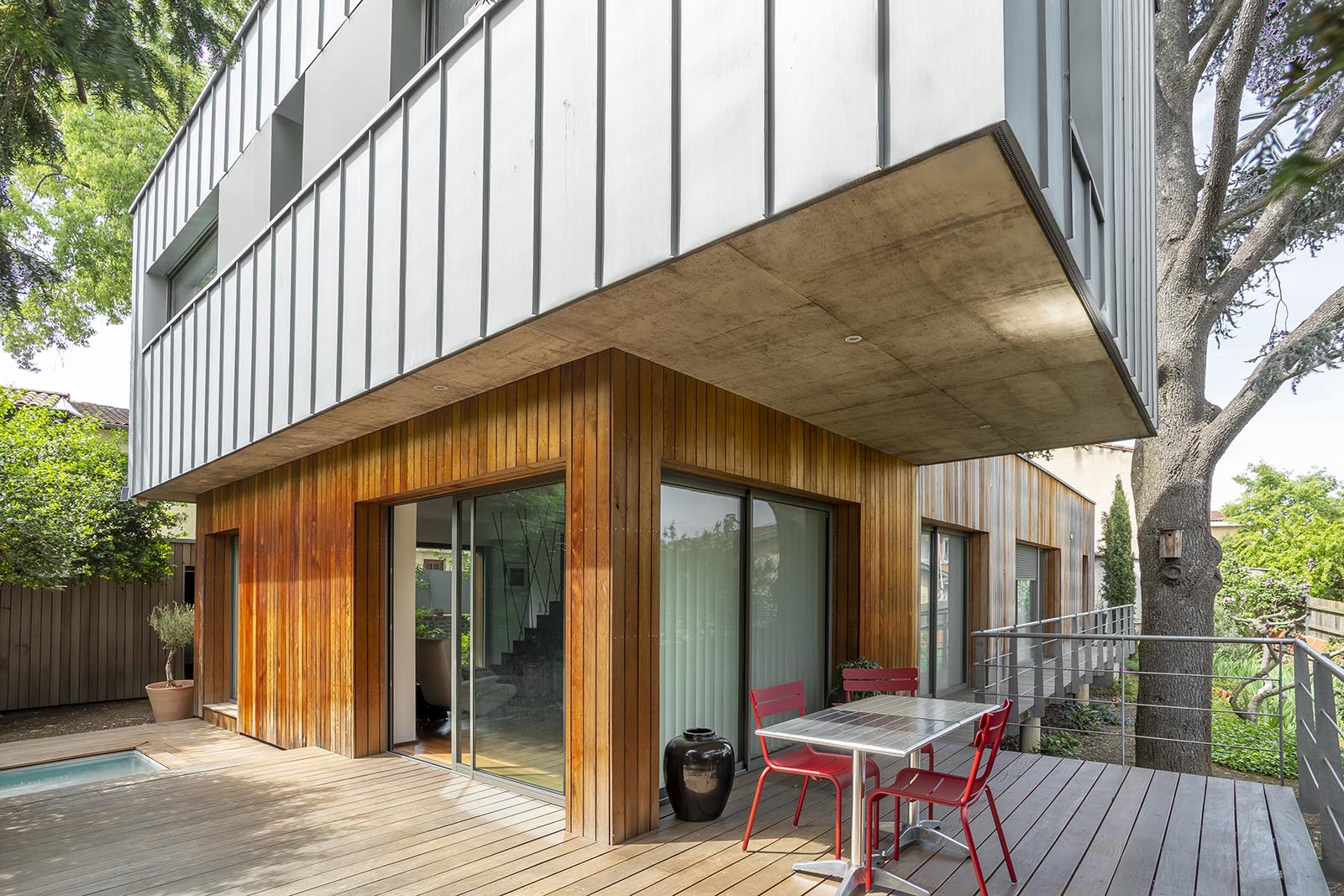 FGHM architectes - maison bois dans les arbres à Blagnac