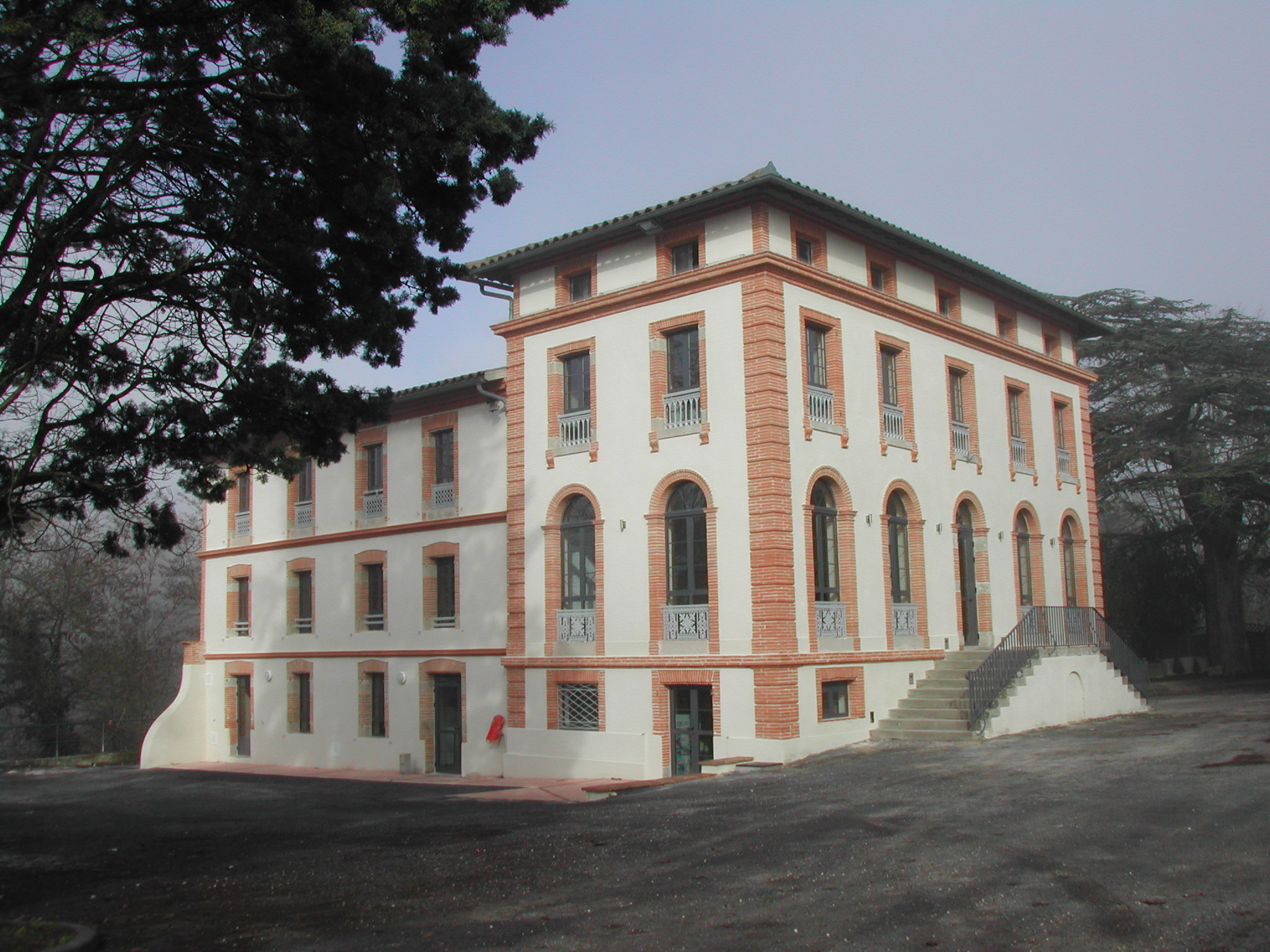 Bâtiment administratif du lycée de Lavaur