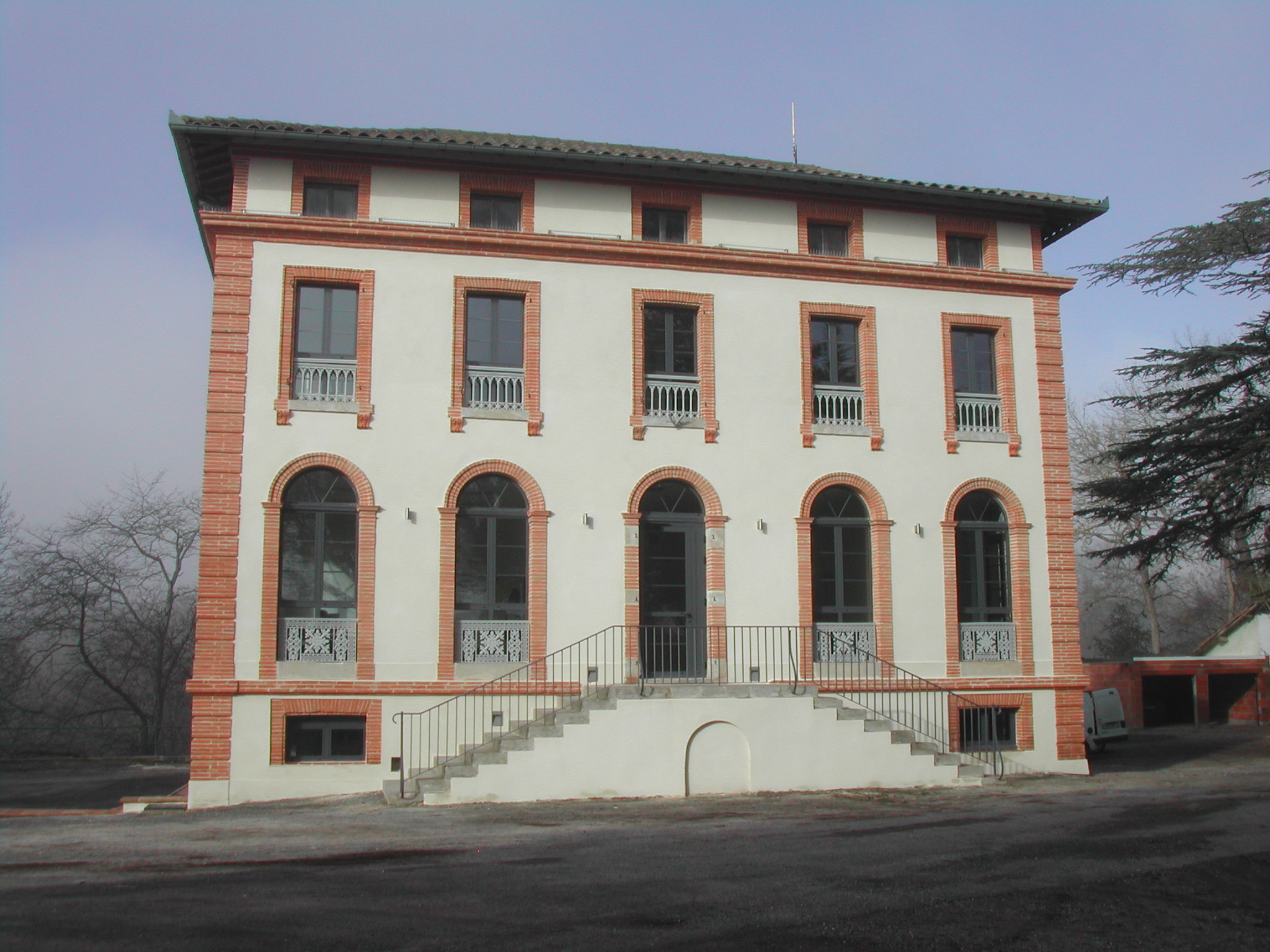 Bâtiment administratif du lycée de Lavaur